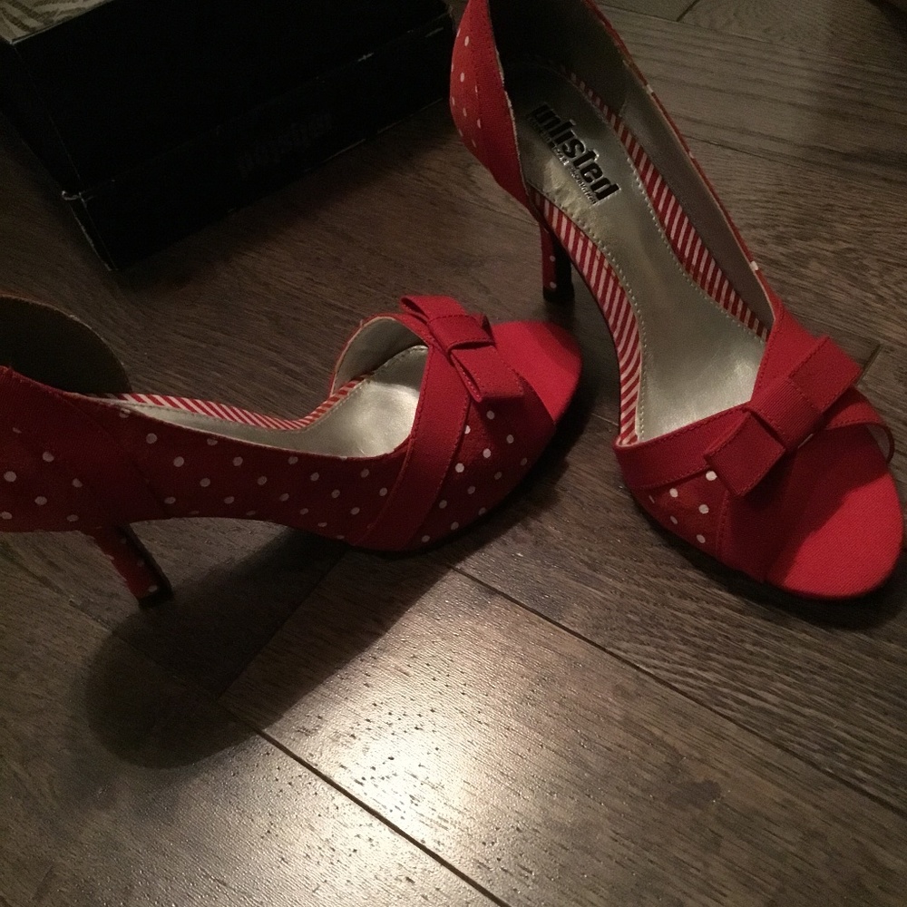 Unlisted red polka dot bow peep toe heels 6.5